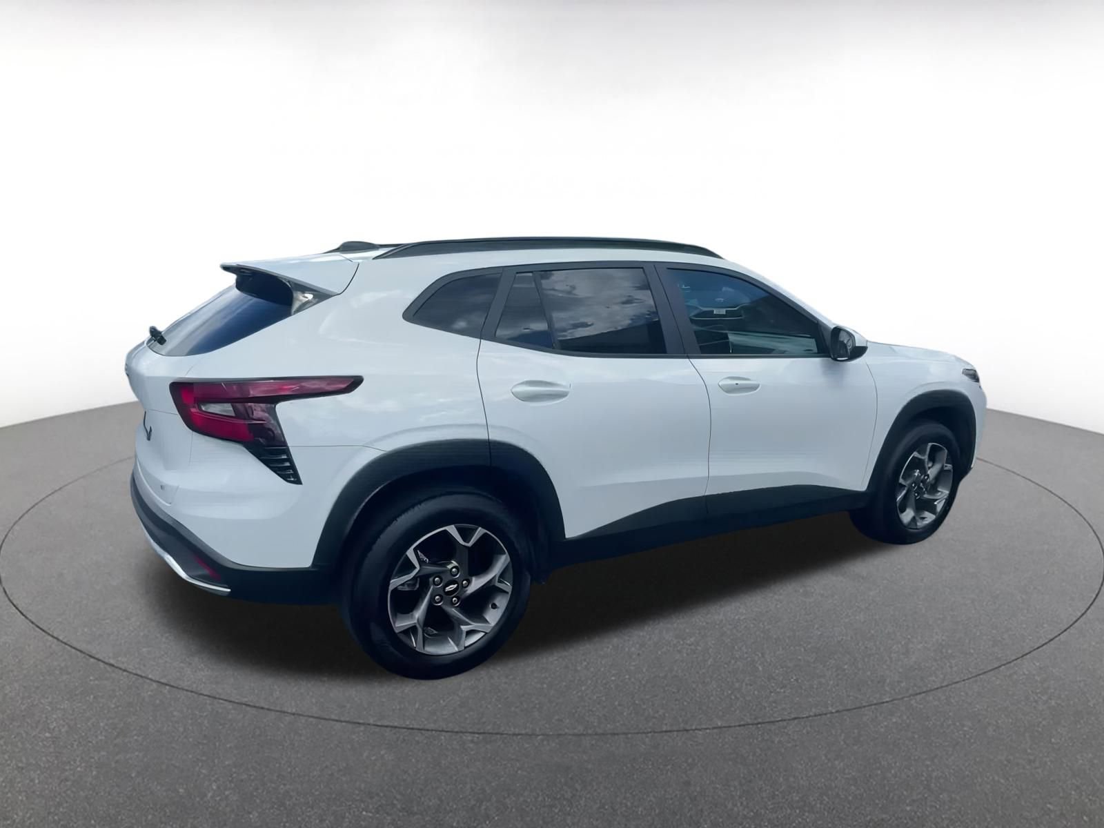 Thumbnail: 2024 Chevrolet Trax - 15