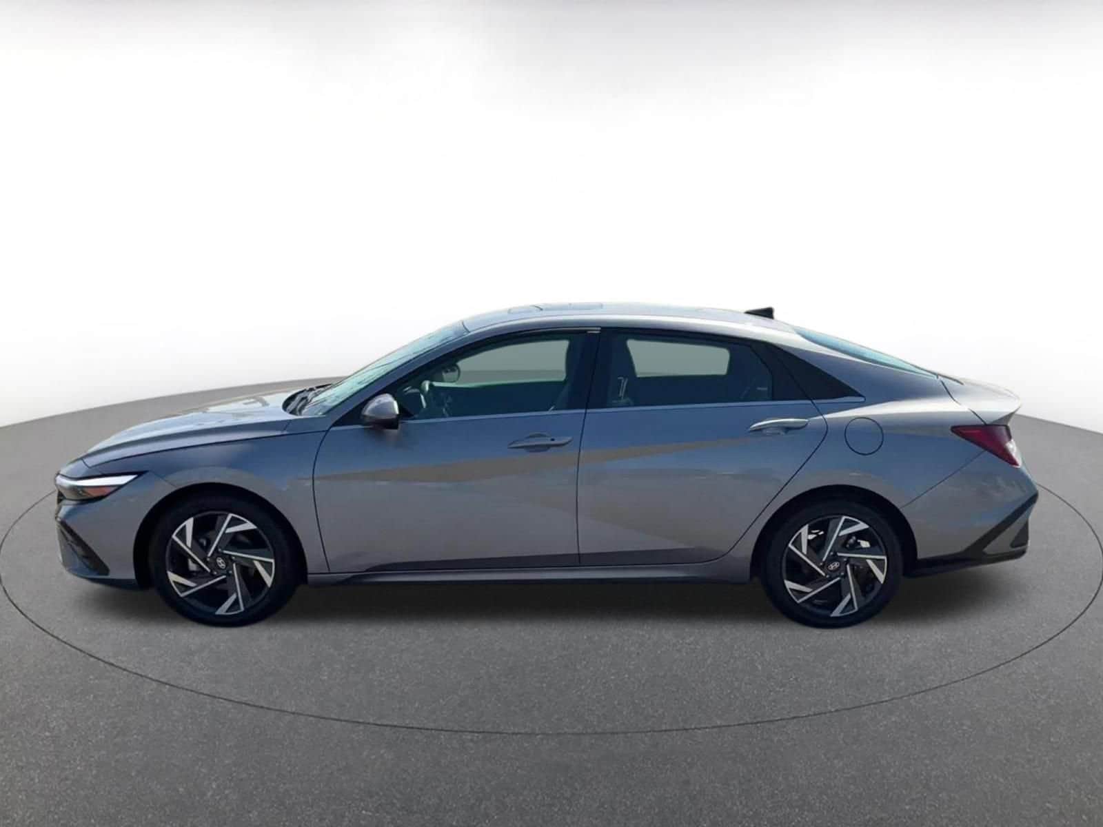 Thumbnail: 2025 Hyundai Elantra - 9