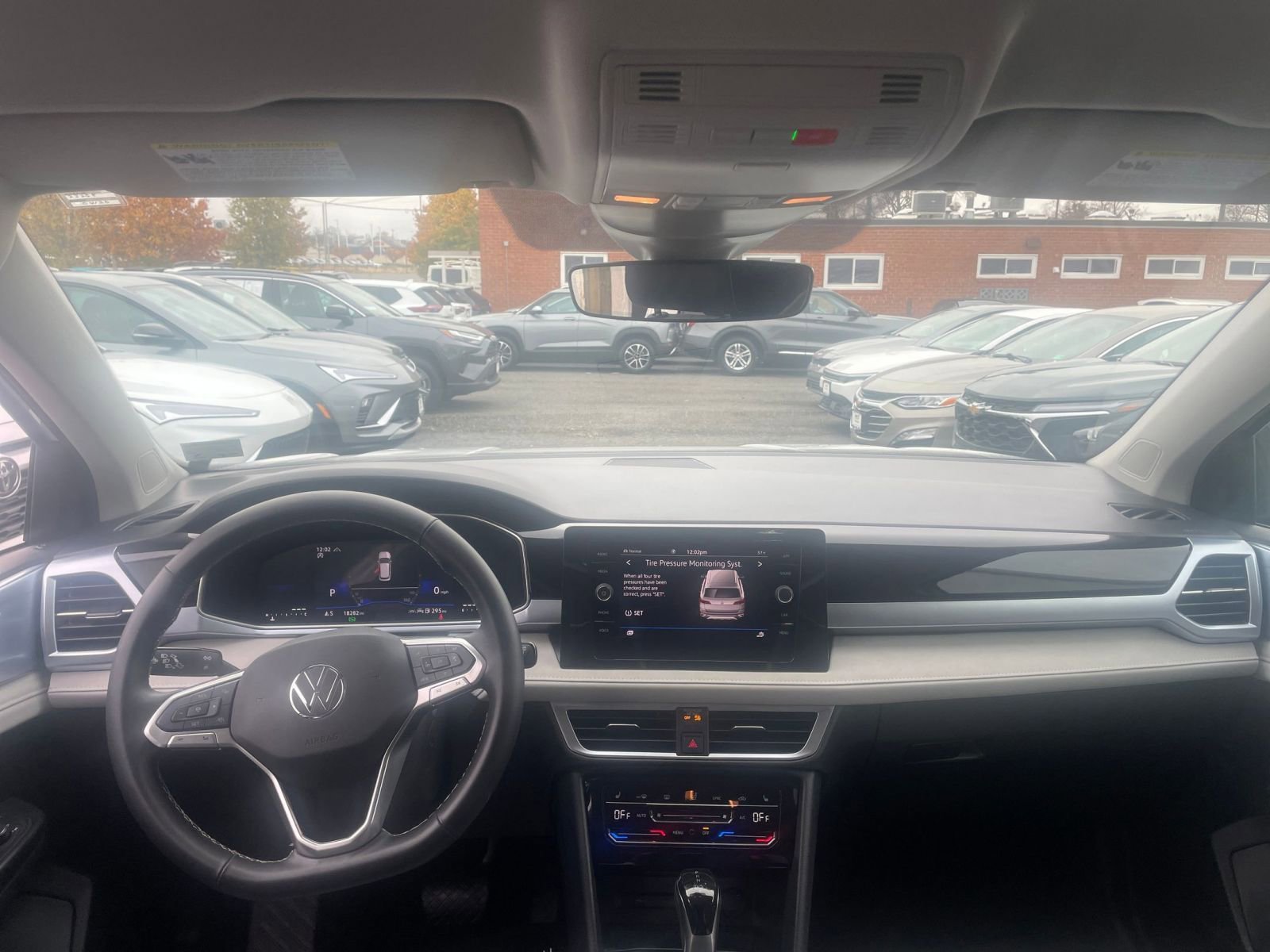 Thumbnail: 2025 Volkswagen Taos - 33