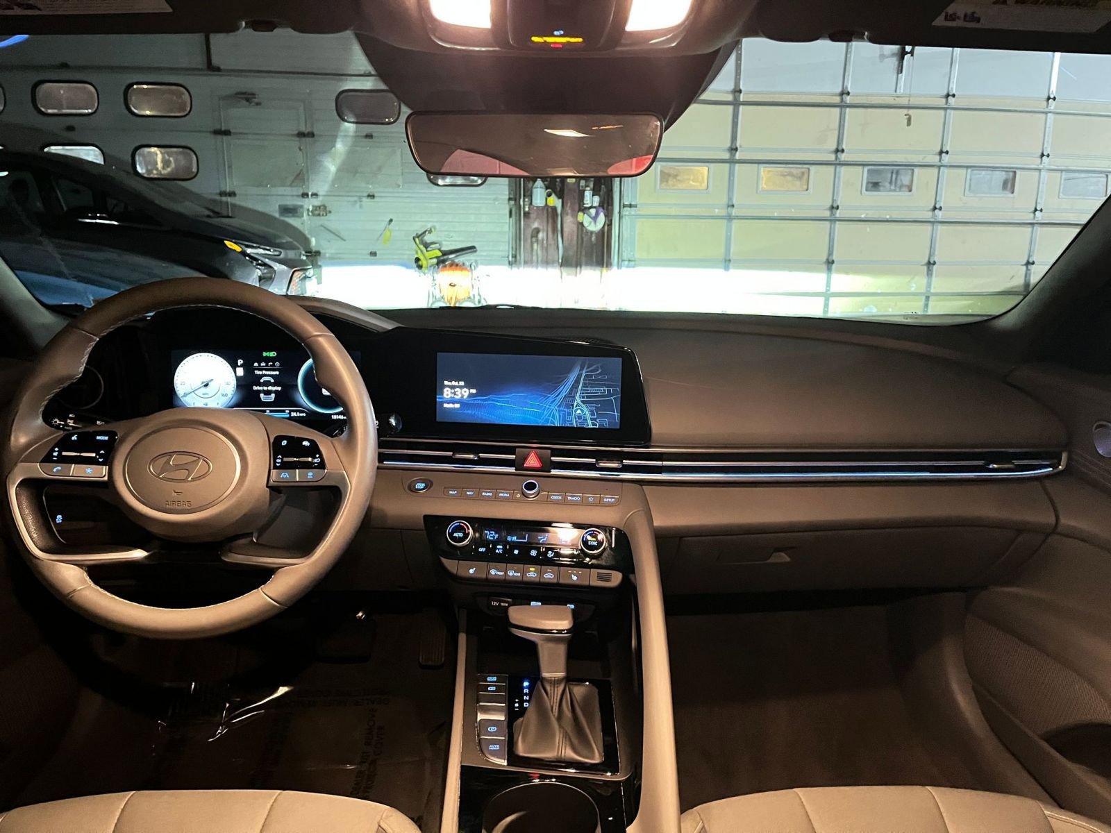 Thumbnail: 2025 Hyundai Elantra - 33