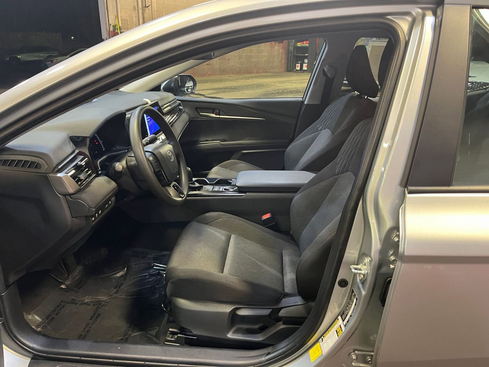 Thumbnail: 2025 Toyota Camry - 25