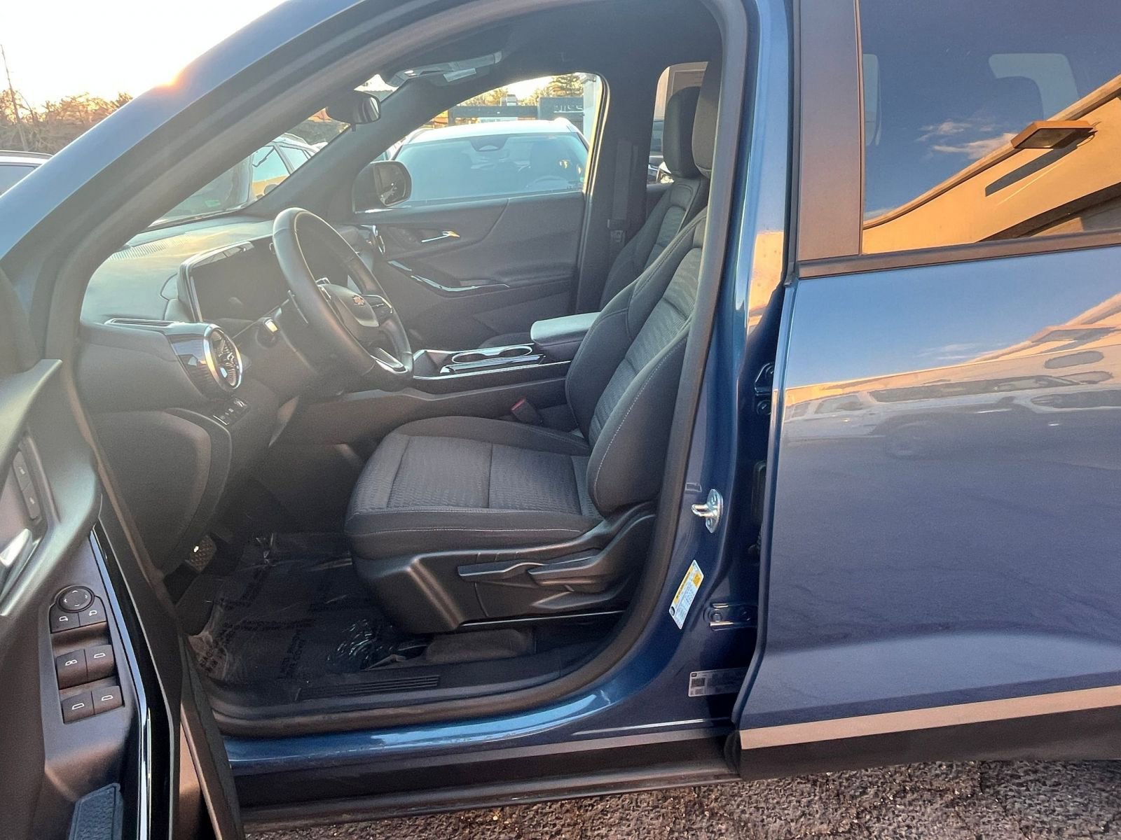 Thumbnail: 2025 Chevrolet Equinox - 27