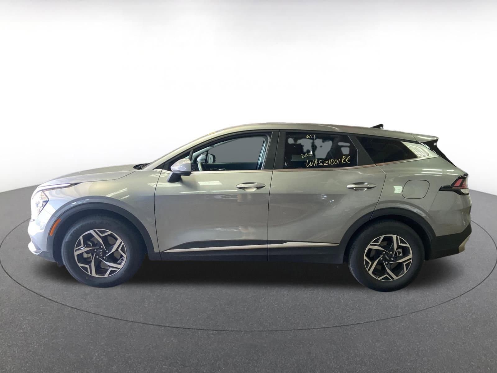 2024 Kia Sportage LX 11