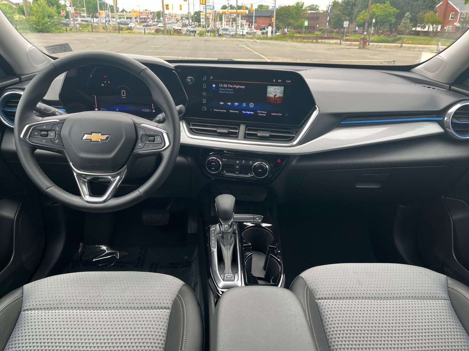 Thumbnail: 2025 Chevrolet Trax - 31