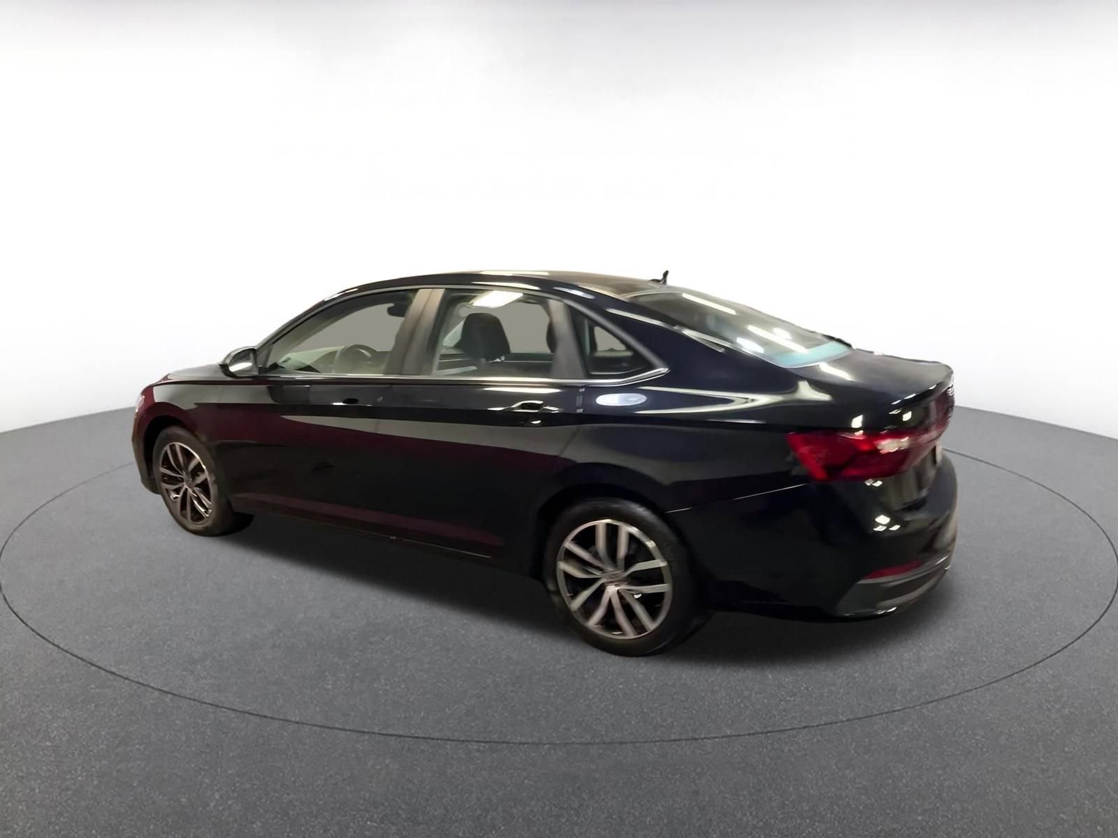 Thumbnail: 2025 Volkswagen Jetta - 10