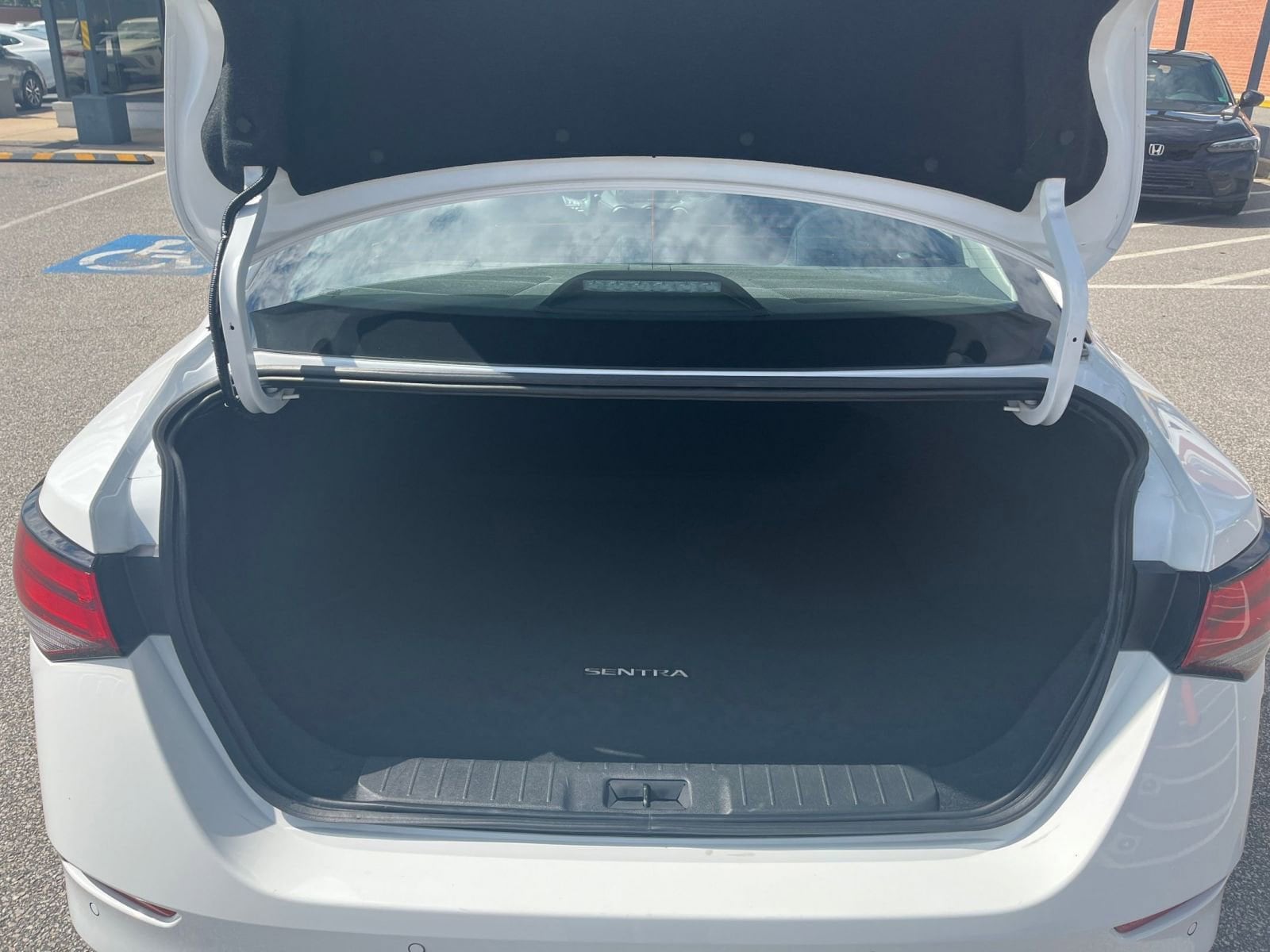 Thumbnail: 2024 Nissan Sentra - 29