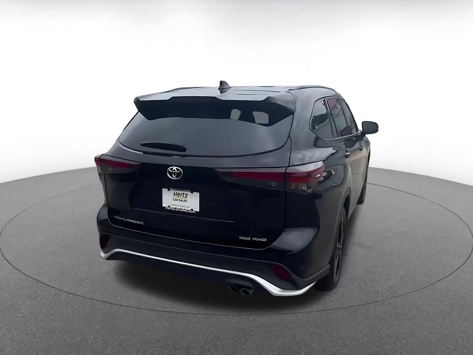Thumbnail: 2025 Toyota Highlander - 15