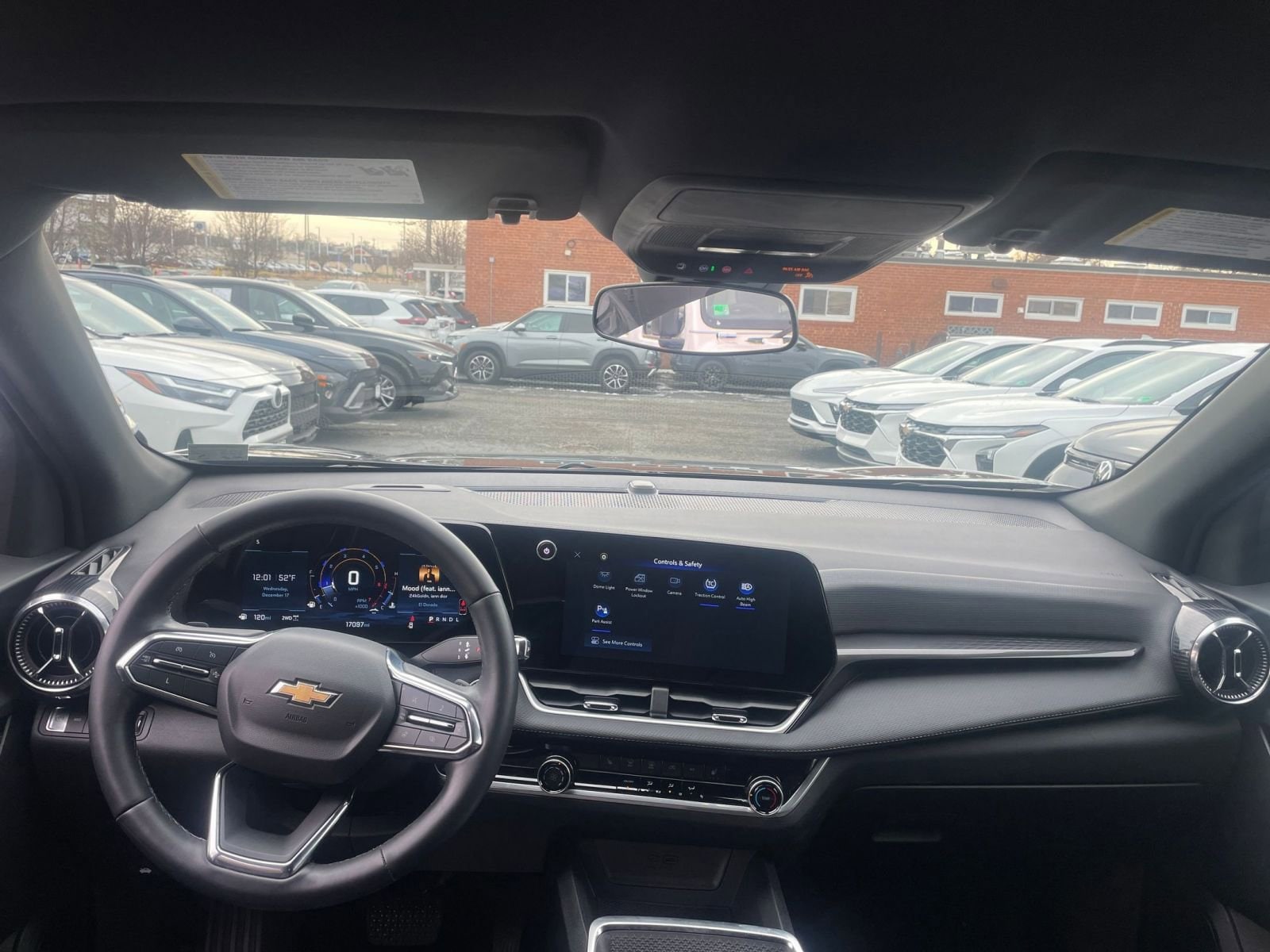 Thumbnail: 2025 Chevrolet Equinox - 32