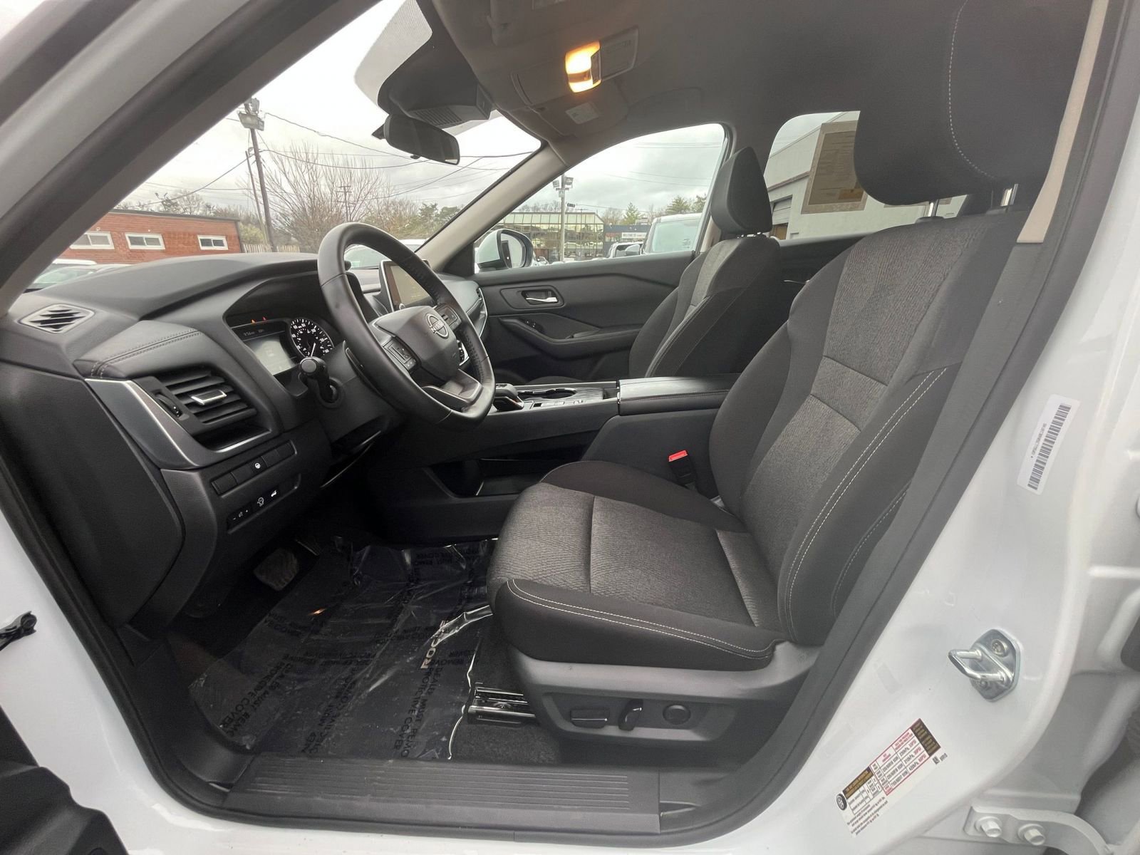 Thumbnail: 2025 Nissan Rogue - 27