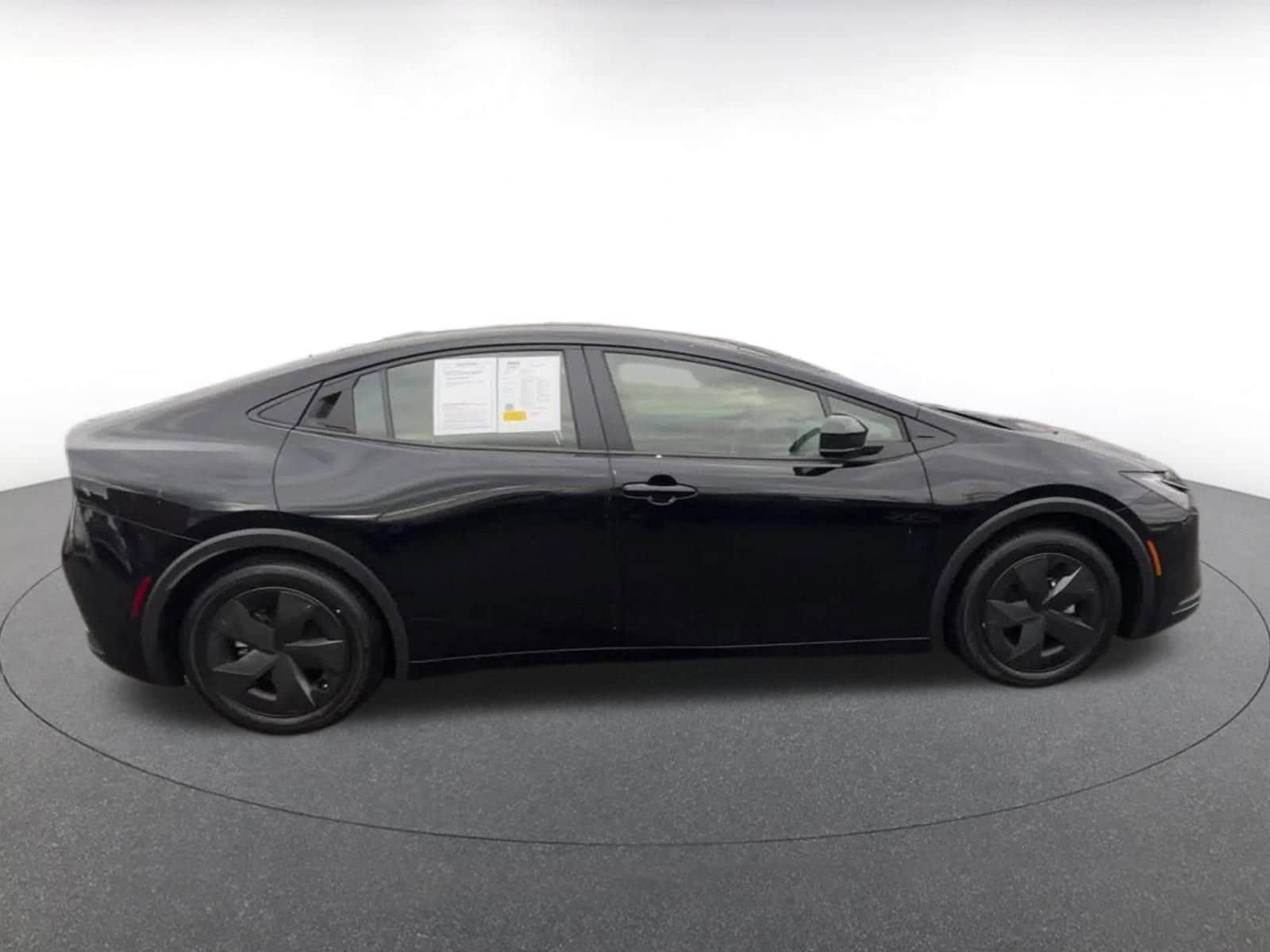 Thumbnail: 2025 Toyota Prius - 16