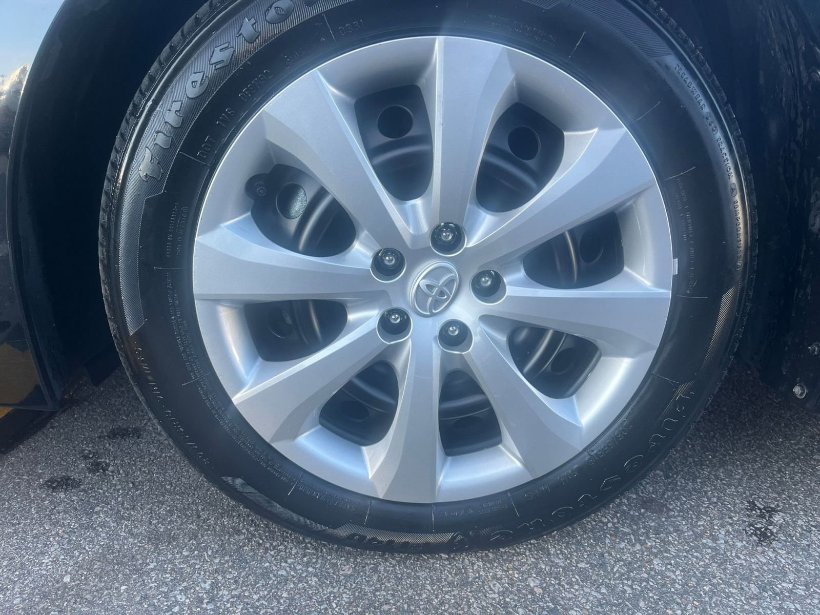 Thumbnail: 2025 Toyota Corolla - 29