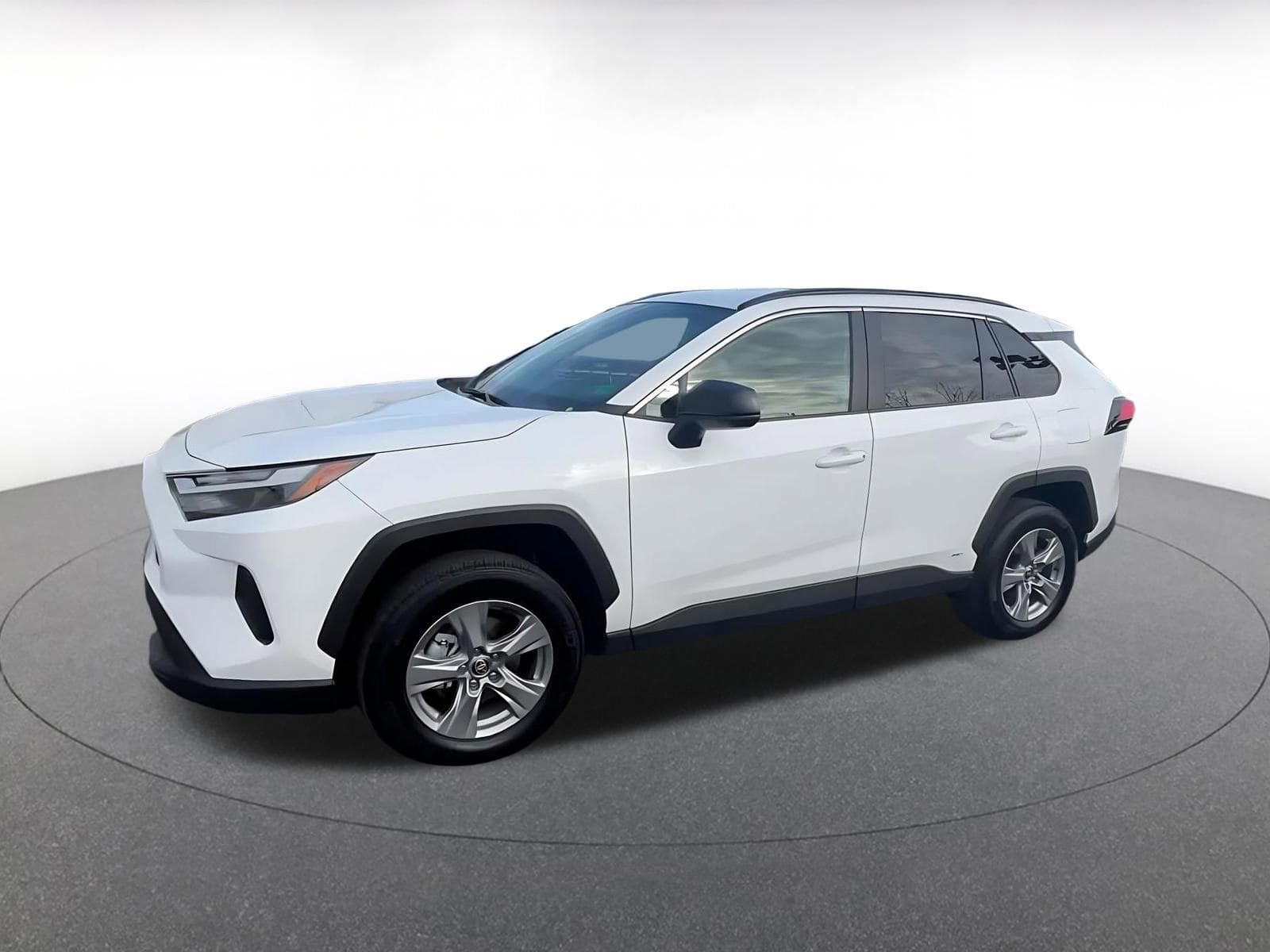 Thumbnail: 2025 Toyota RAV4 - 8