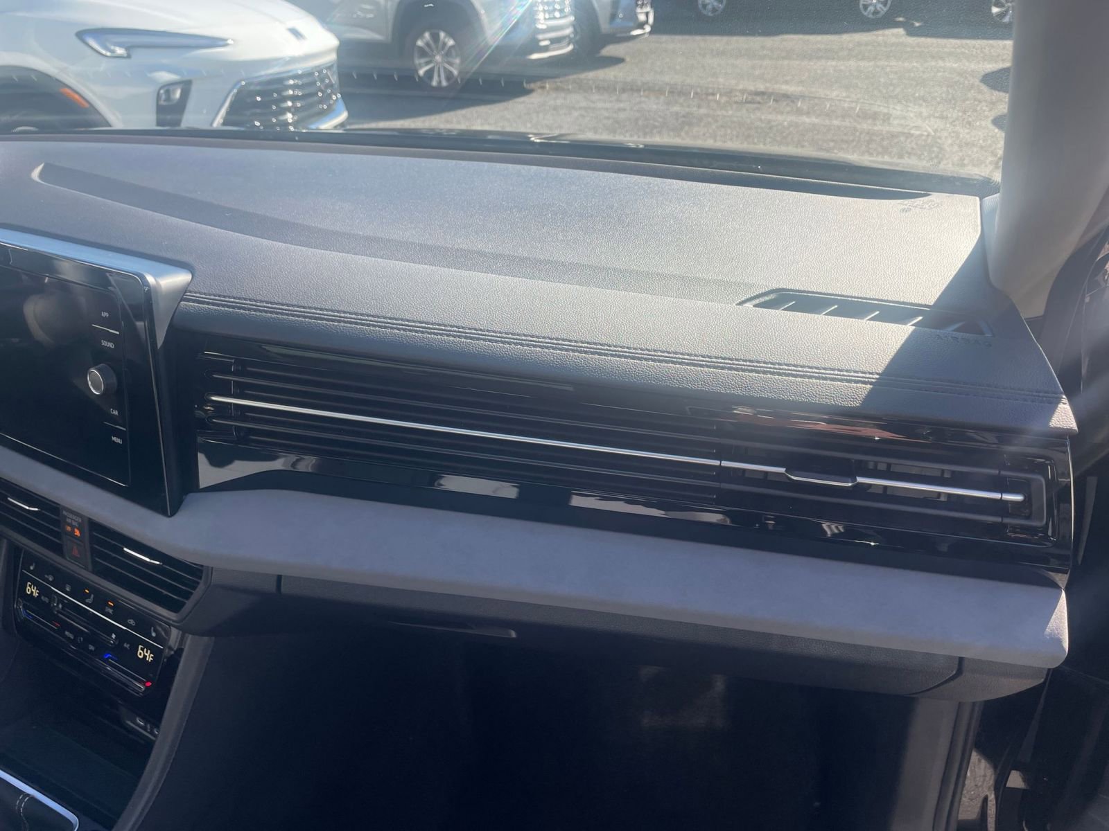 Thumbnail: 2025 Volkswagen Jetta - 35