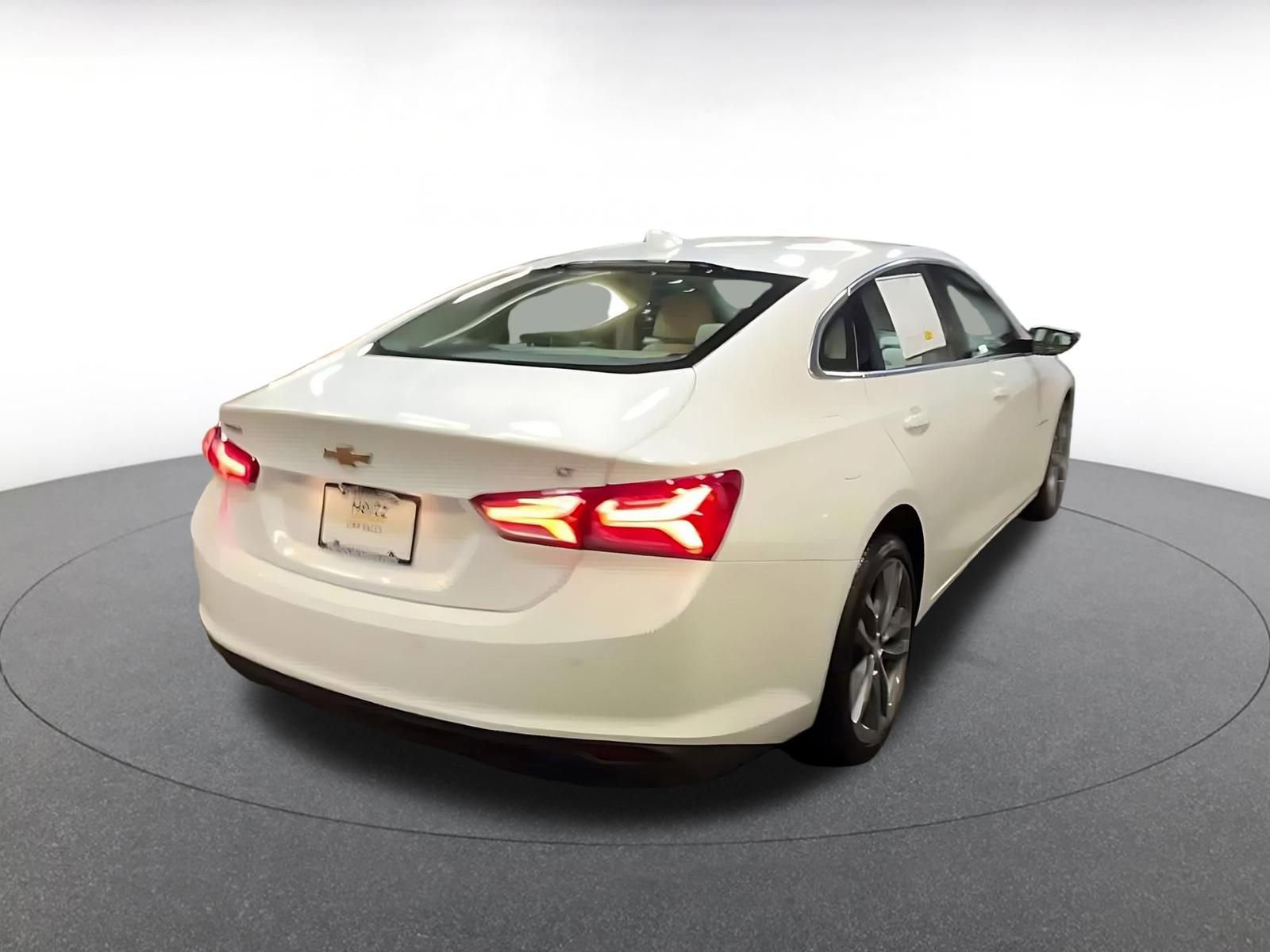 Thumbnail: 2024 Chevrolet Malibu - 14