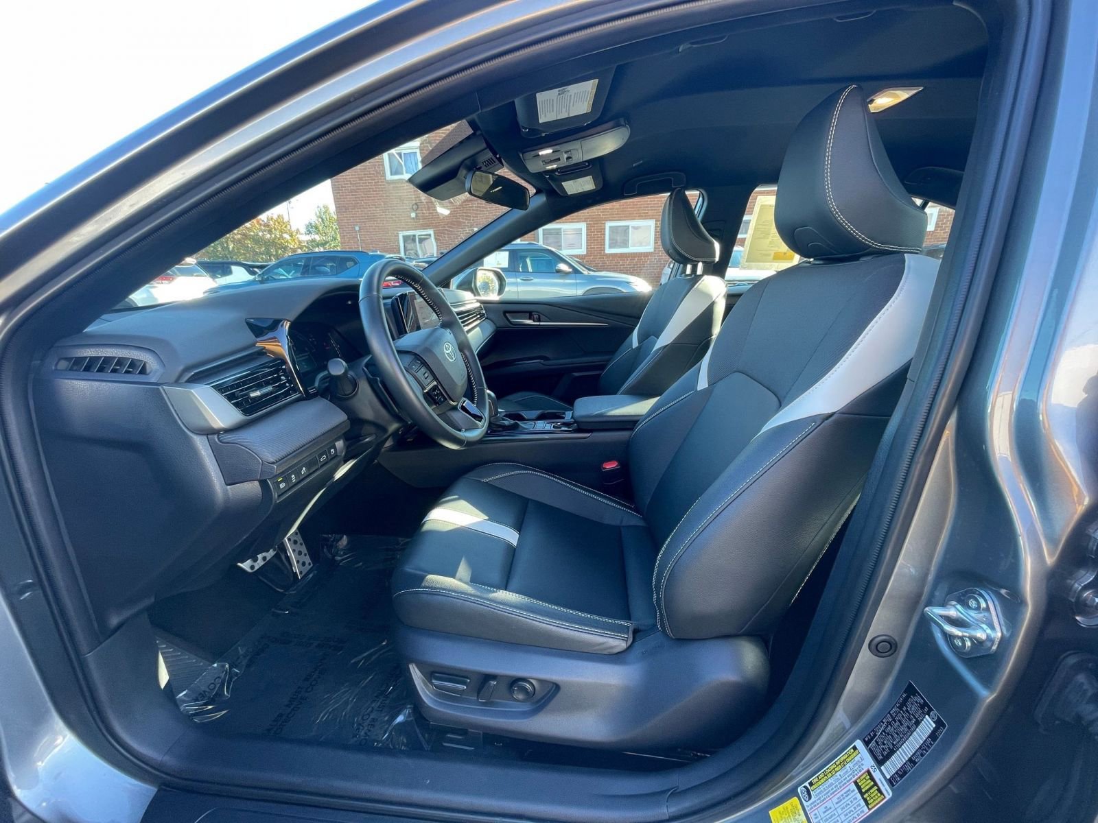 Thumbnail: 2025 Toyota Camry - 27