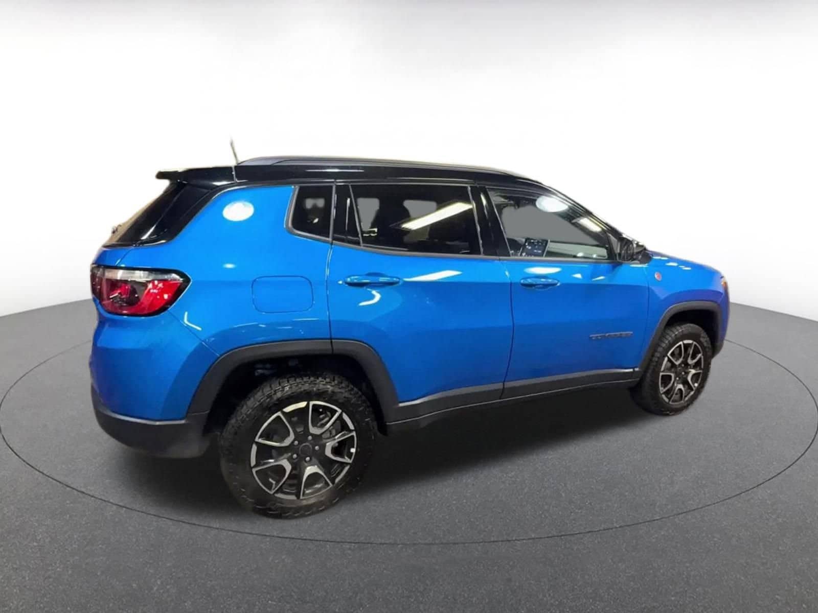 Thumbnail: 2025 Jeep Compass - 14