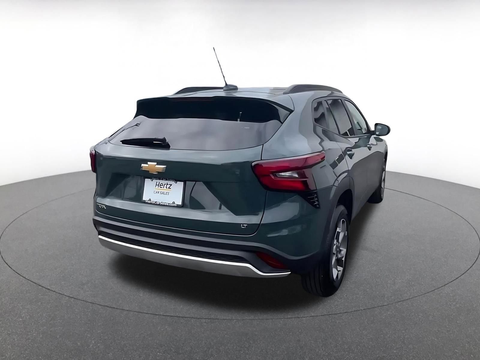 Thumbnail: 2025 Chevrolet Trax - 15