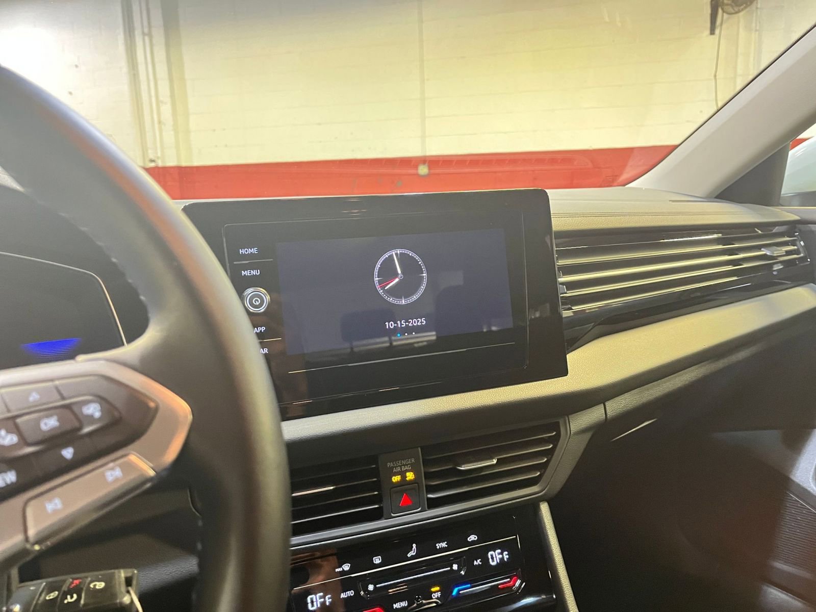 Thumbnail: 2025 Volkswagen Jetta - 21