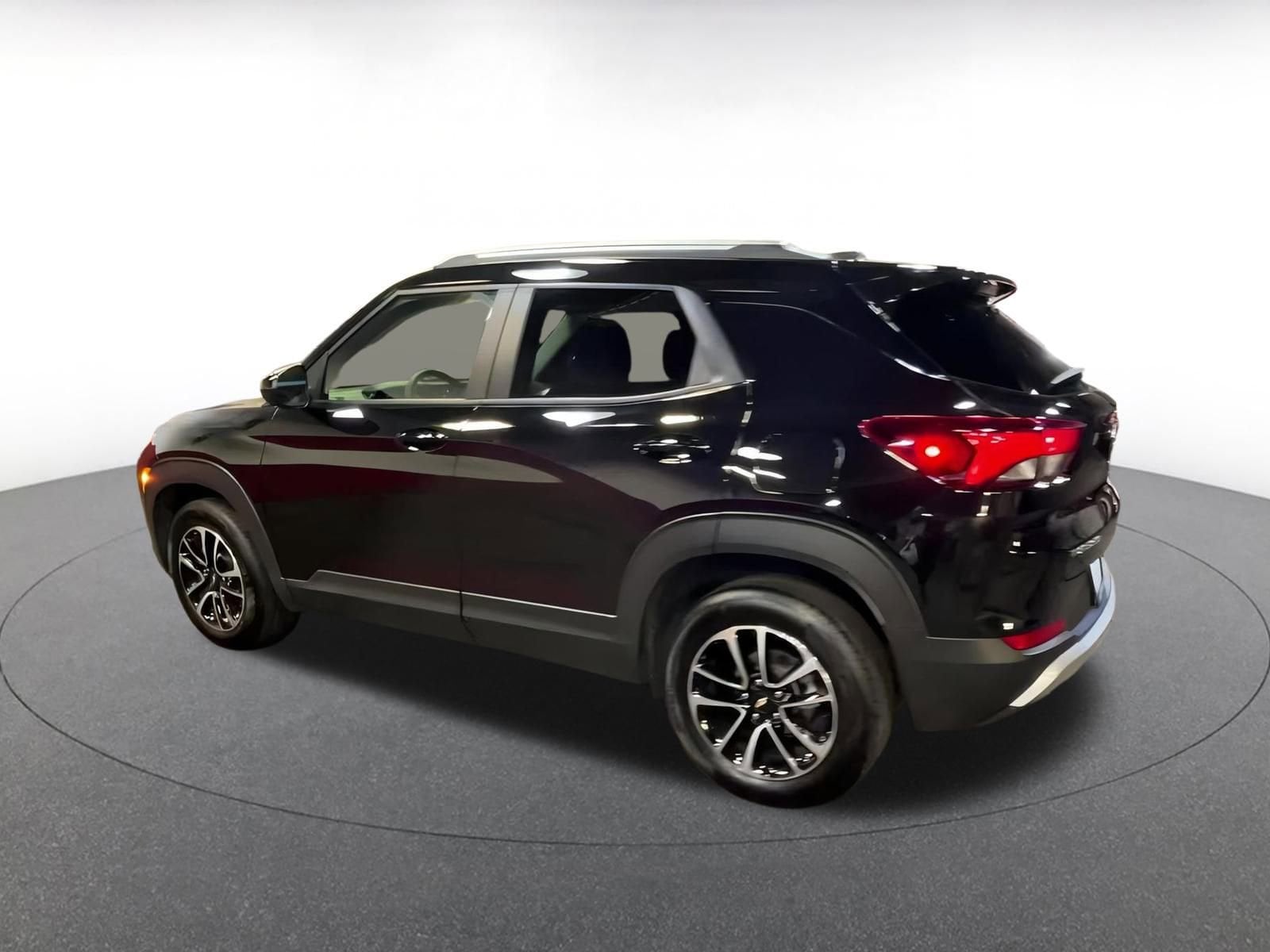 Thumbnail: 2025 Chevrolet TrailBlazer - 10