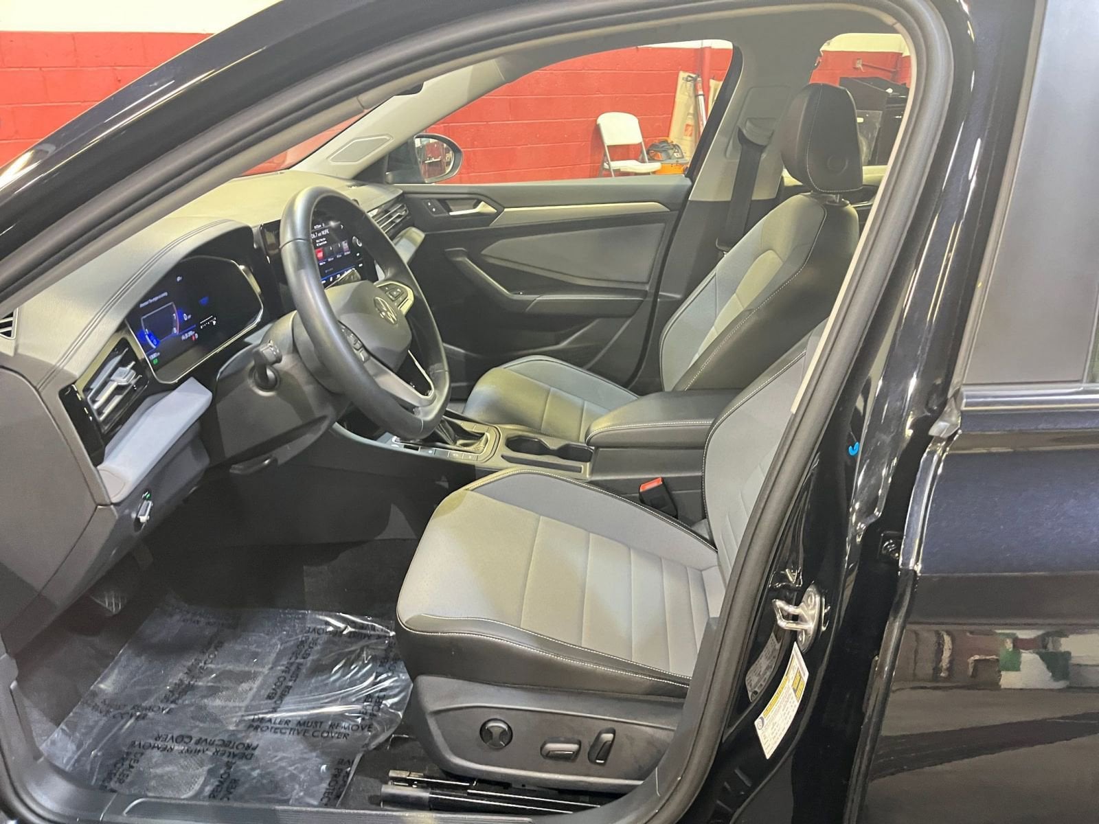 Thumbnail: 2025 Volkswagen Jetta - 25