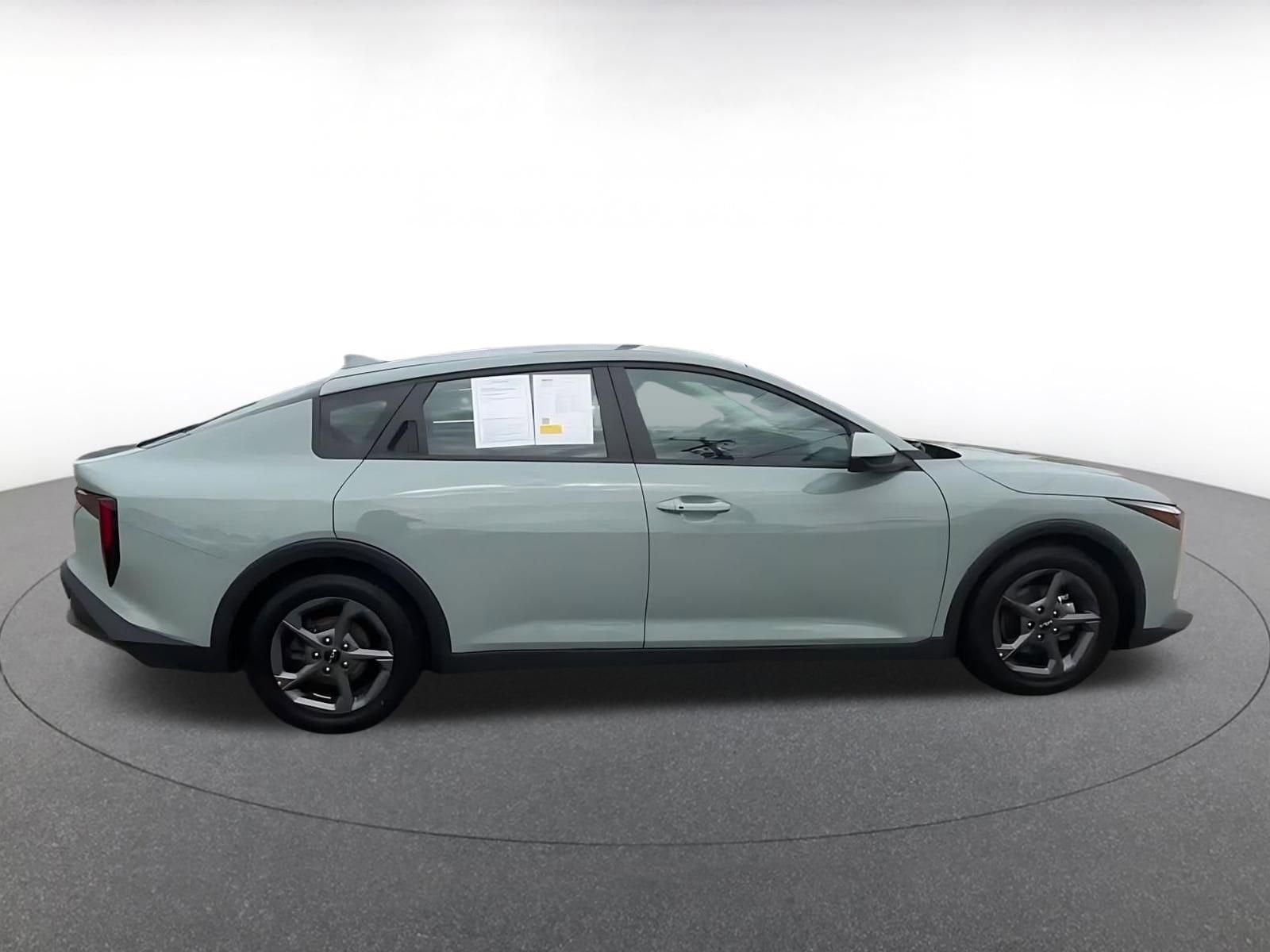 Thumbnail: 2025 Kia K4 - 16