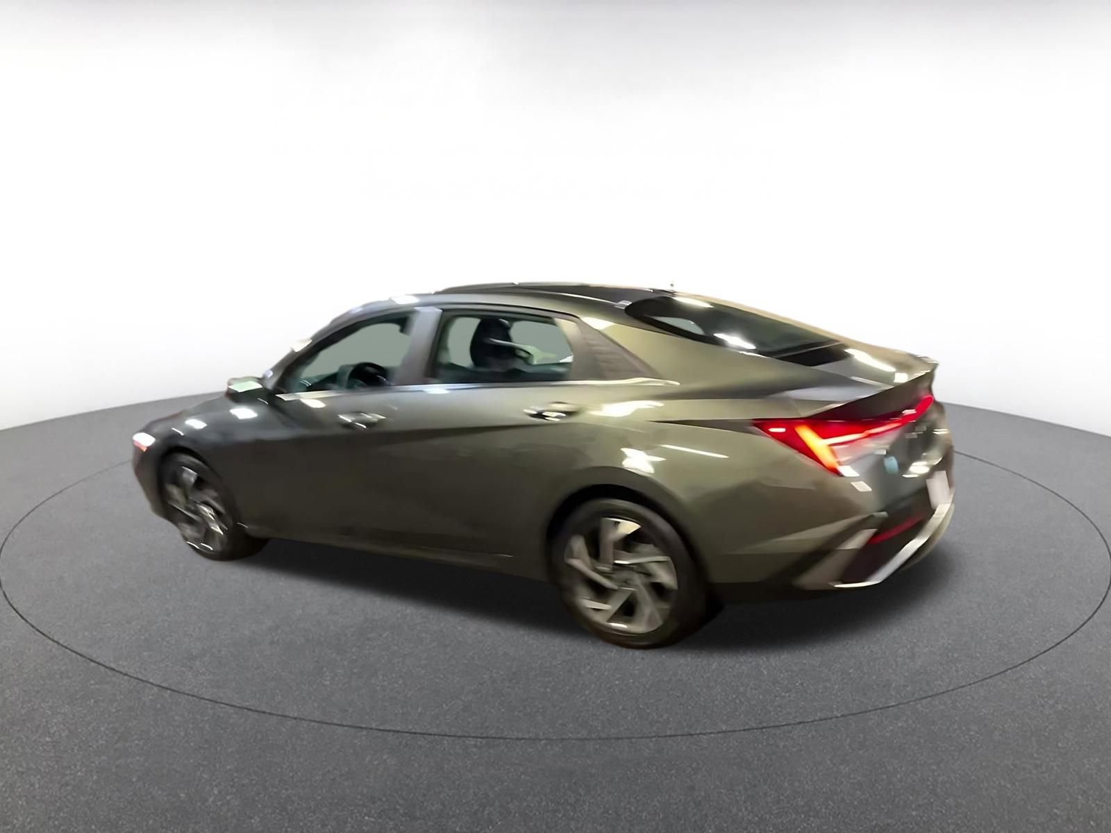Thumbnail: 2025 Hyundai Elantra - 10
