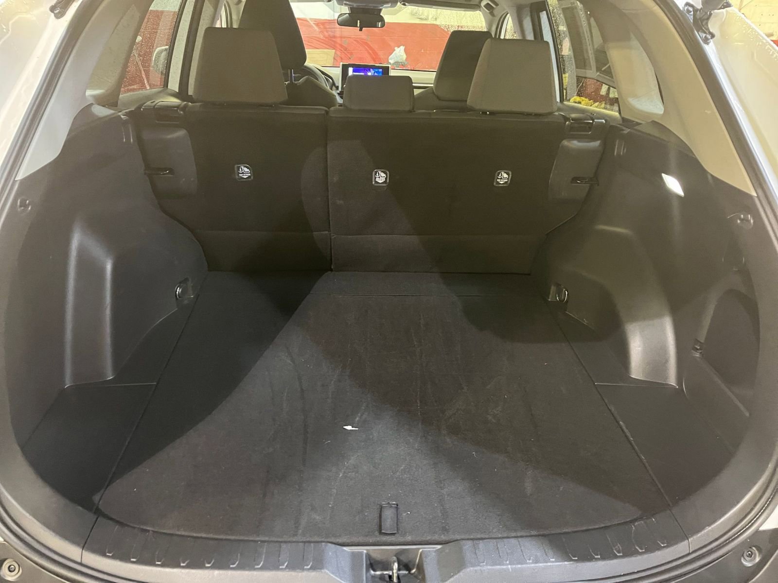 Thumbnail: 2025 Toyota RAV4 - 31