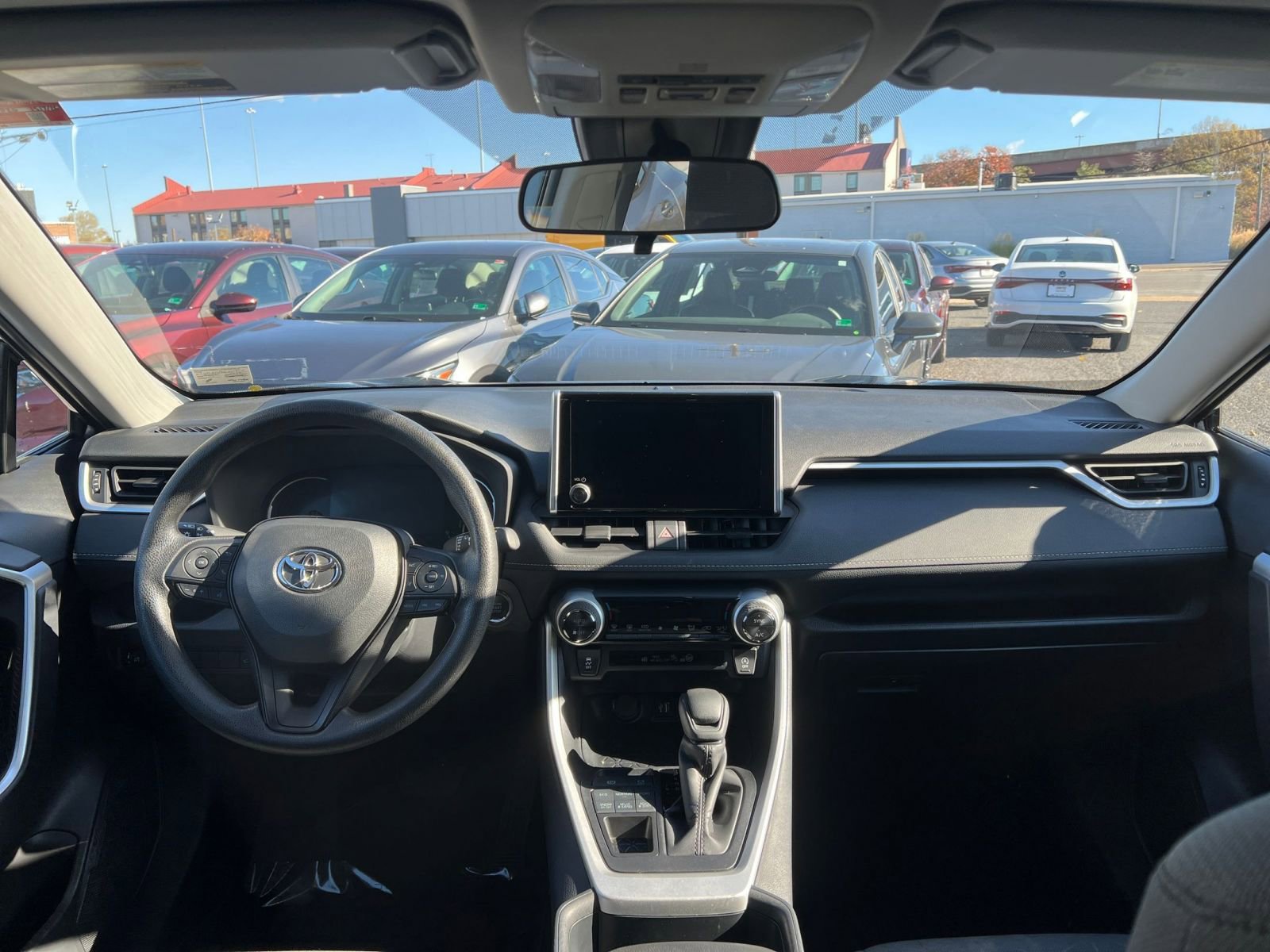 Thumbnail: 2025 Toyota RAV4 - 33