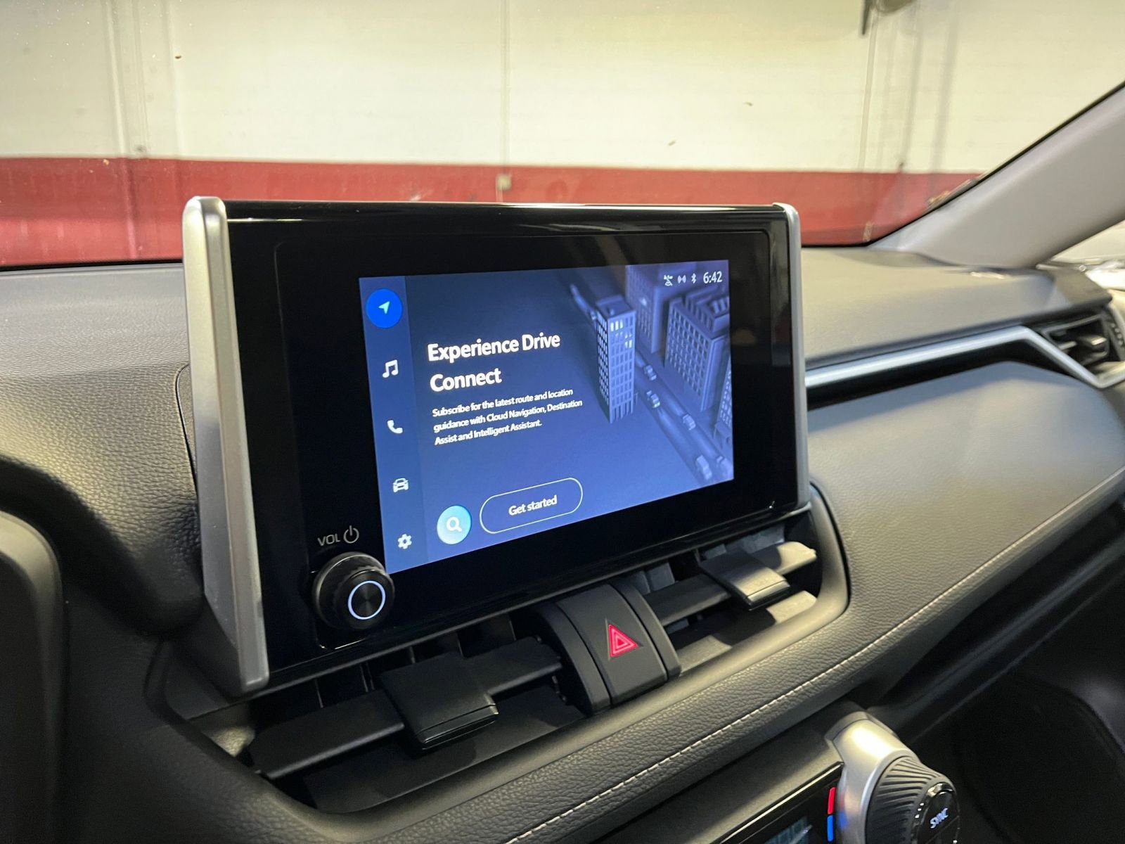 Thumbnail: 2025 Toyota RAV4 - 21