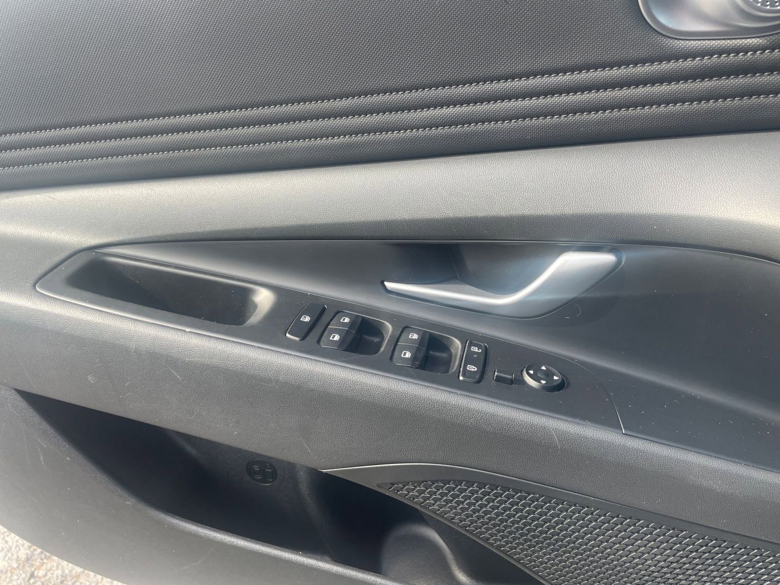 Thumbnail: 2025 Hyundai Elantra - 20