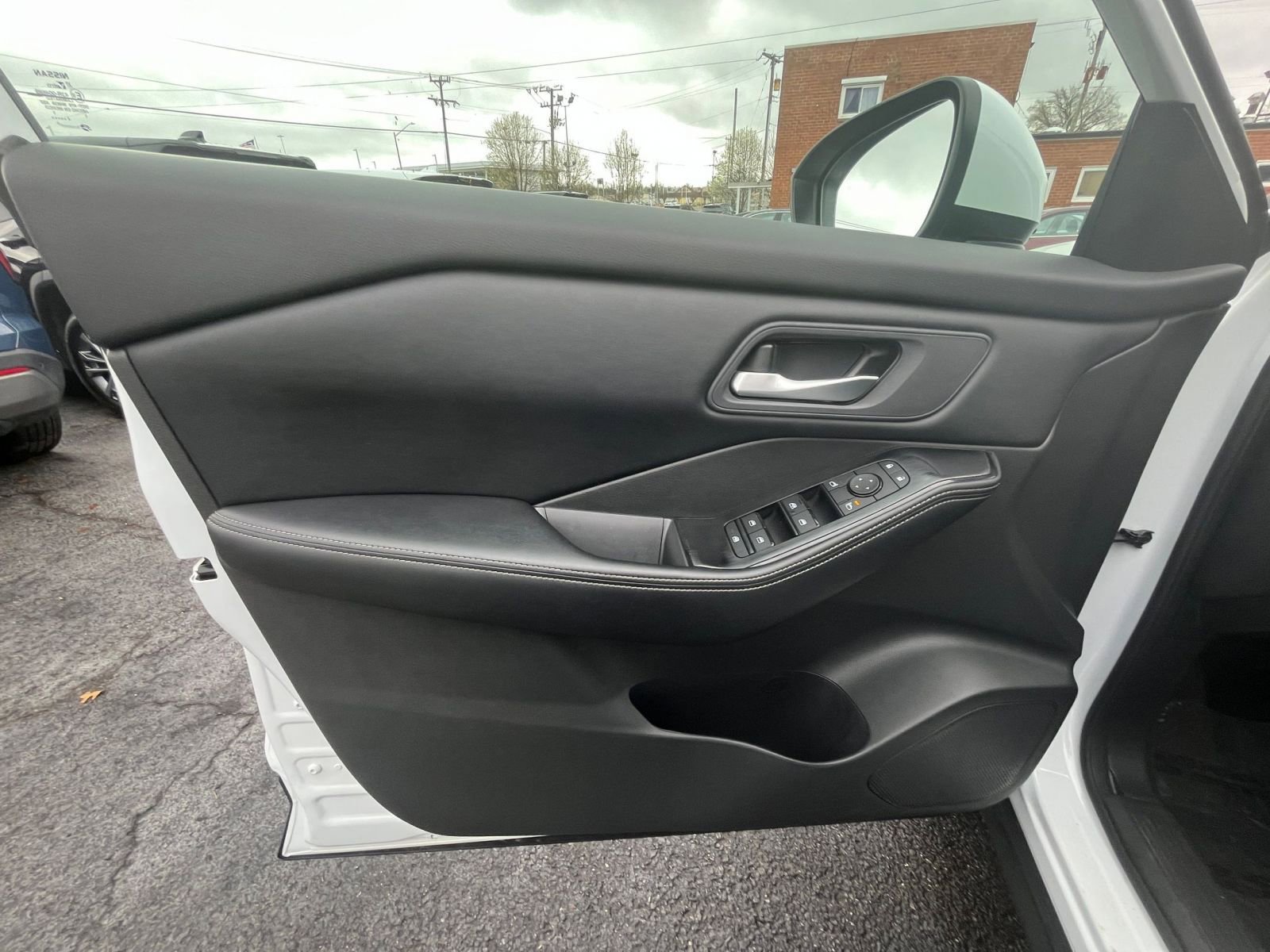 Thumbnail: 2025 Nissan Rogue - 18