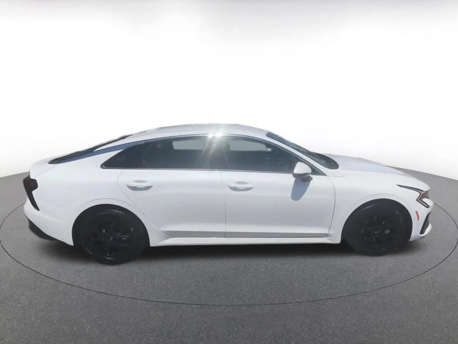 Thumbnail: 2025 Kia K5 - 15