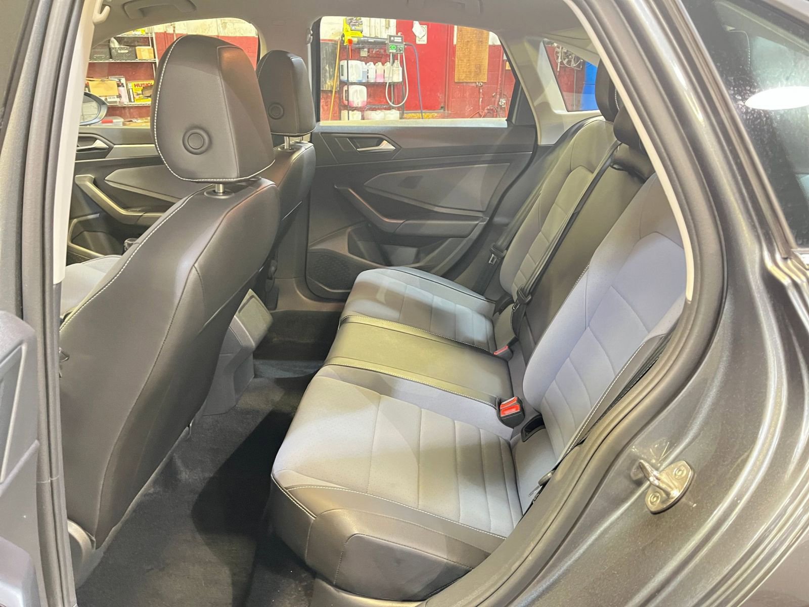 Thumbnail: 2025 Volkswagen Jetta - 24