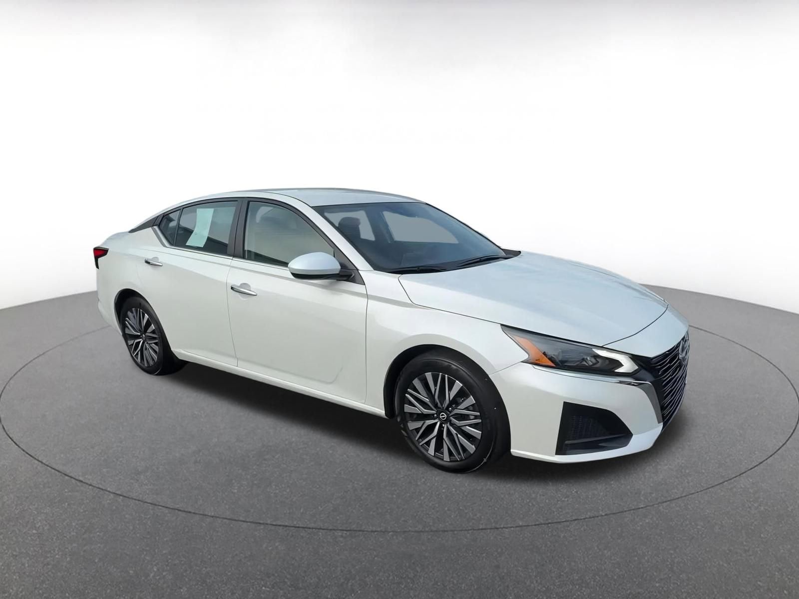 Thumbnail: 2024 Nissan Altima - 2