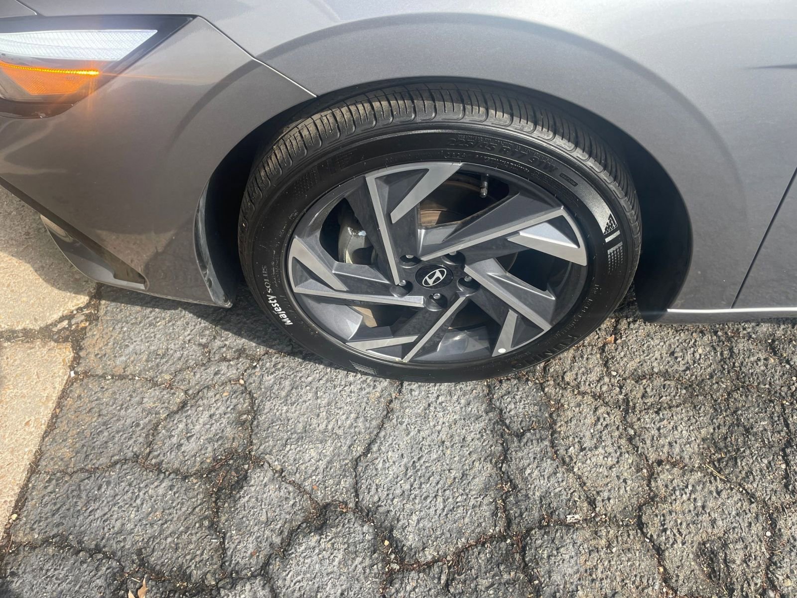 Thumbnail: 2025 Hyundai Elantra - 30