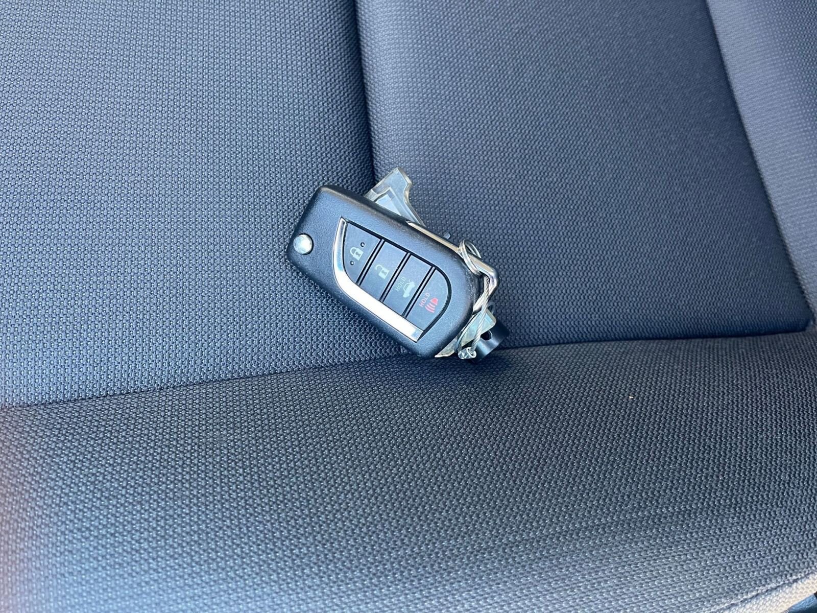 Thumbnail: 2025 Toyota Corolla - 20