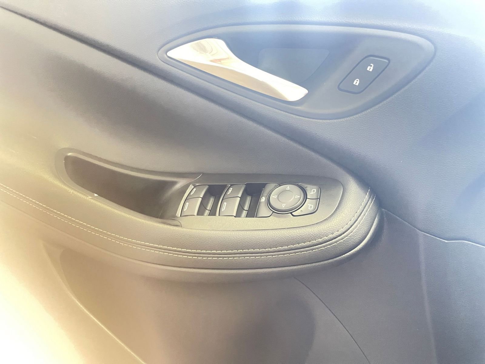 Thumbnail: 2025 Buick Encore GX - 20