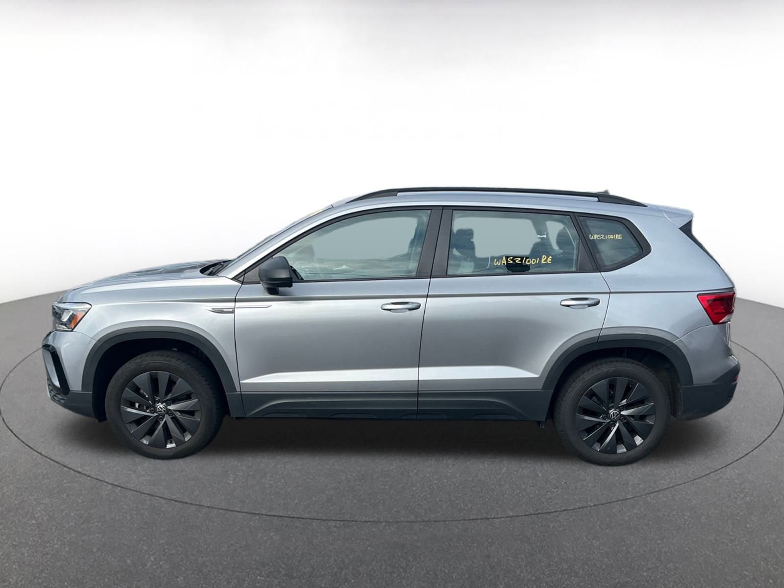 Thumbnail: 2024 Volkswagen Taos - 4