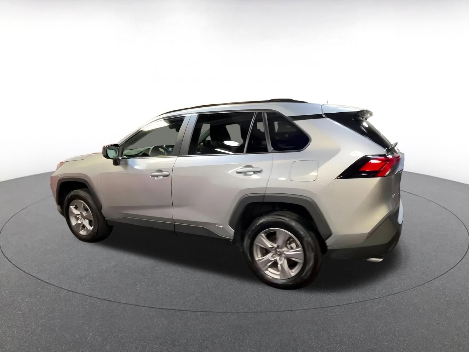 Thumbnail: 2025 Toyota RAV4 - 10