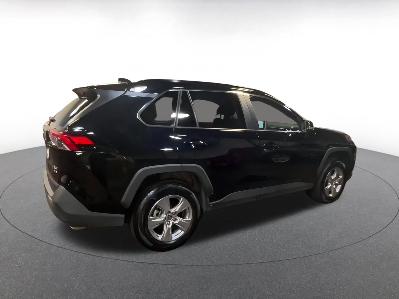 Thumbnail: 2025 Toyota RAV4 - 15