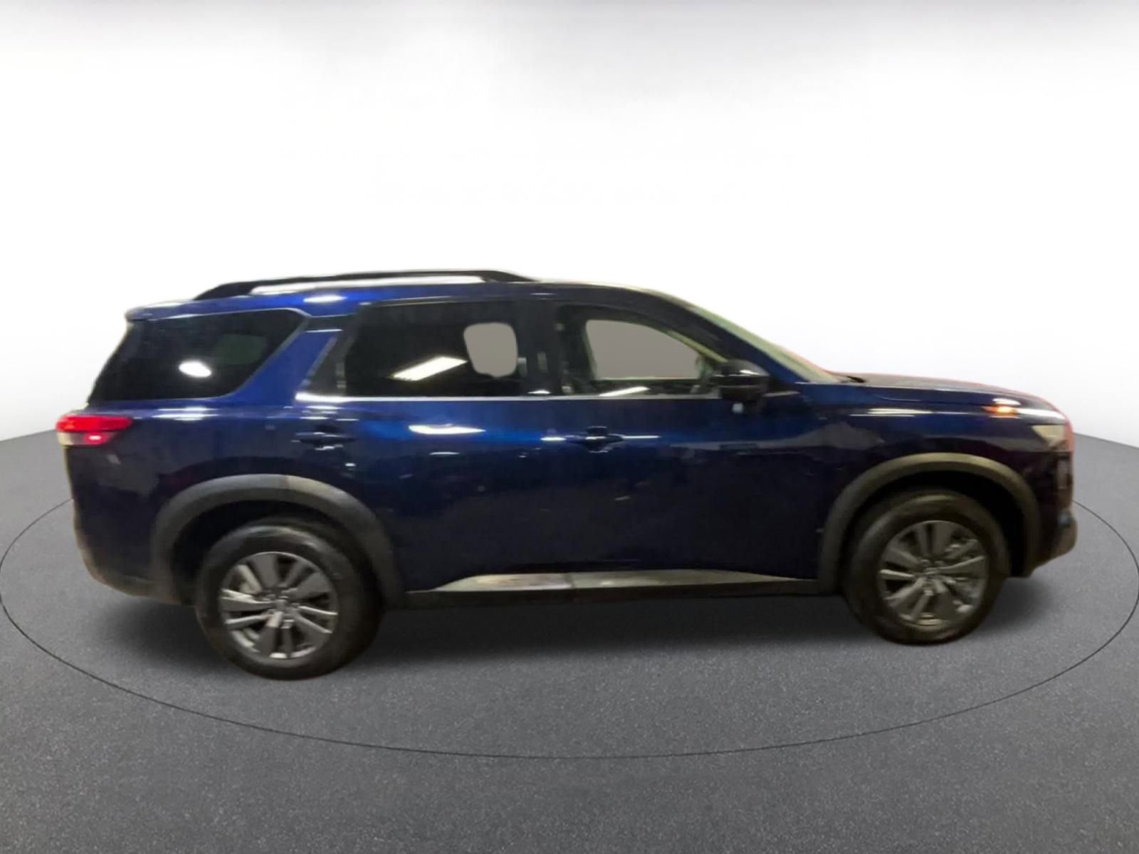 Thumbnail: 2025 Nissan Pathfinder - 16