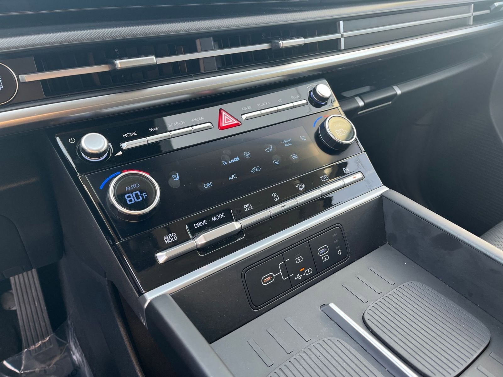 Thumbnail: 2025 Hyundai Santa Fe - 18