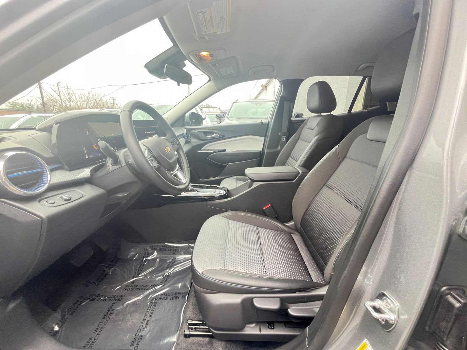 Thumbnail: 2025 Chevrolet Trax - 24