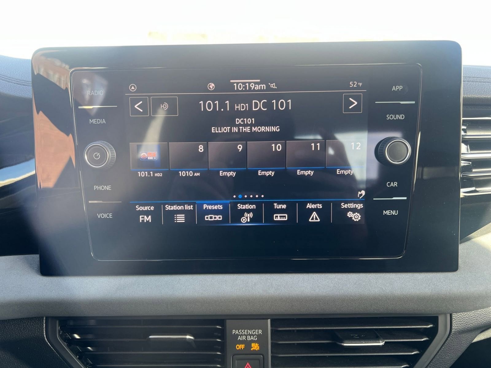 Thumbnail: 2025 Volkswagen Jetta - 21