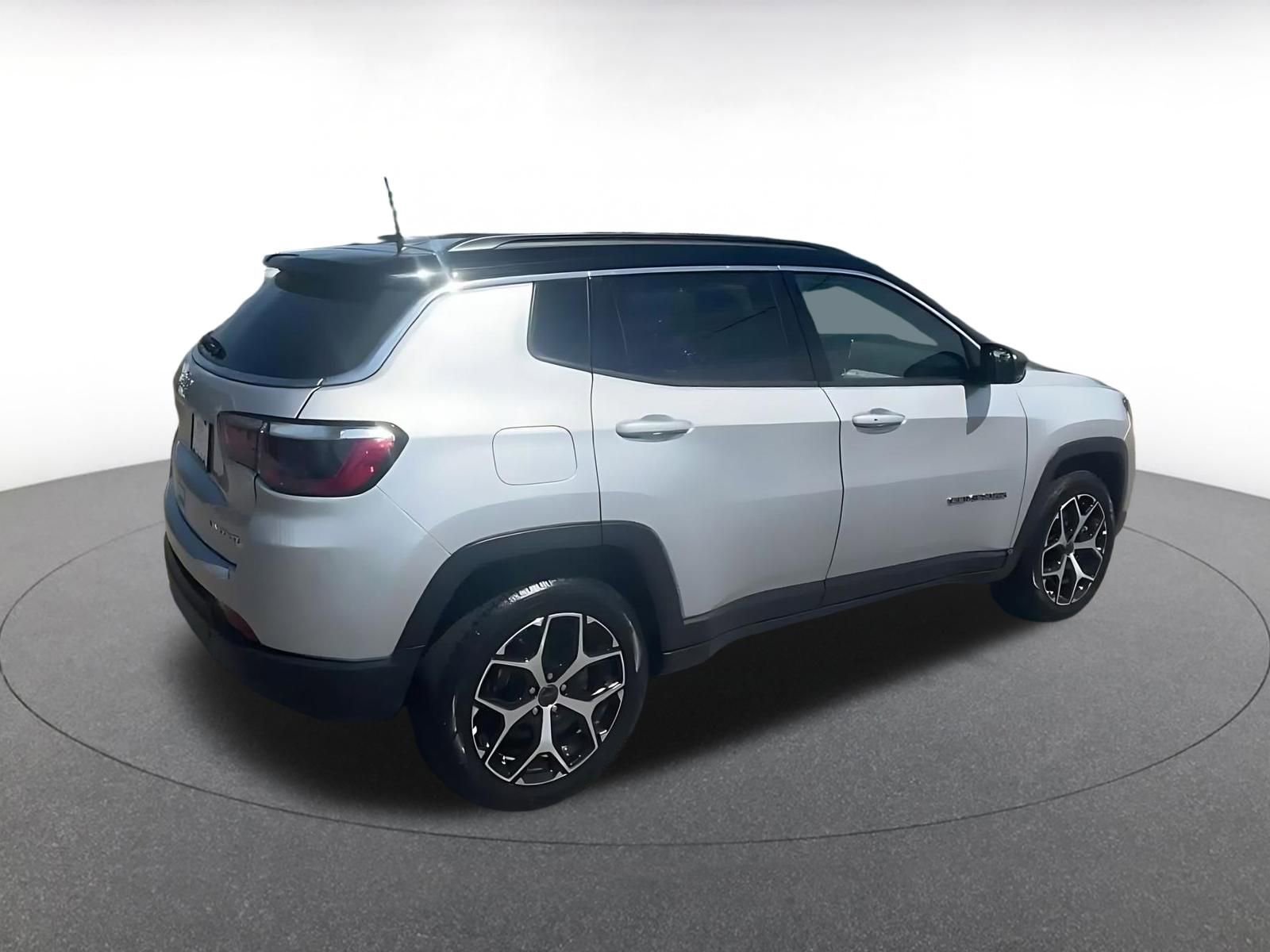 Thumbnail: 2025 Jeep Compass - 15