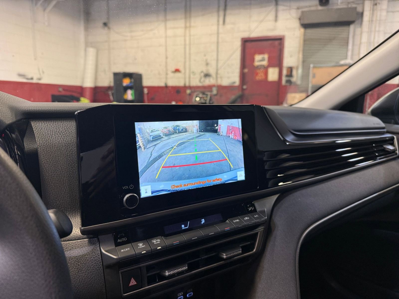 Thumbnail: 2025 Toyota Camry - 17