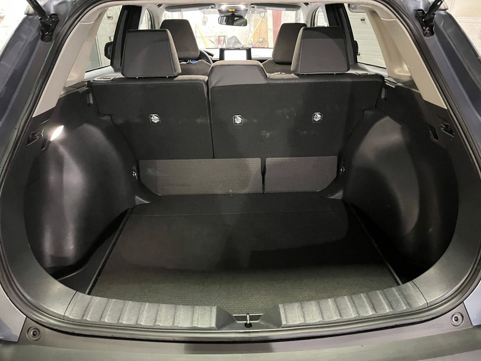 Thumbnail: 2025 Toyota Corolla Cross - 30