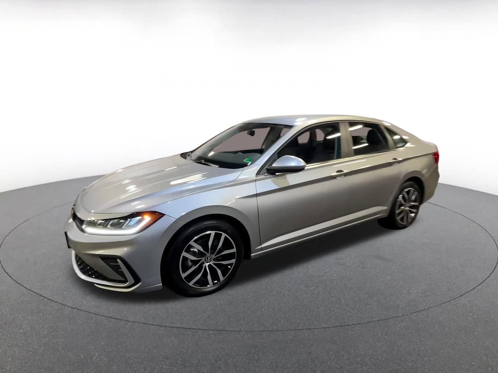 Thumbnail: 2025 Volkswagen Jetta - 8