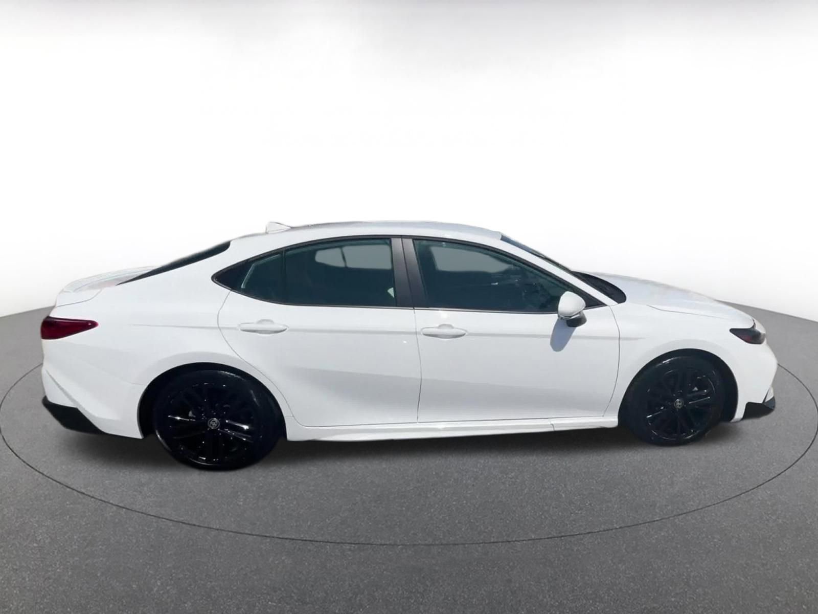 Thumbnail: 2025 Toyota Camry - 16