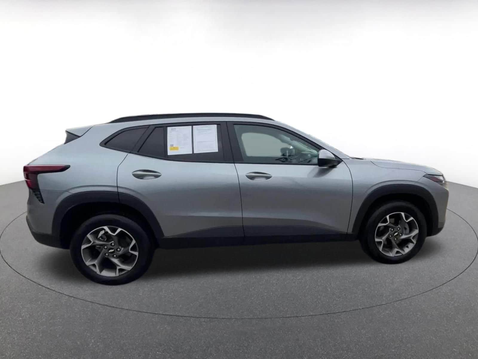 Thumbnail: 2025 Chevrolet Trax - 16